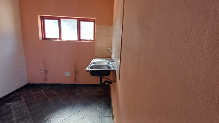 3 Bedroom Property for Sale in Kosmos Ridge North West